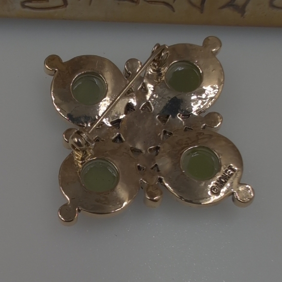 Monet Green and Purple Floral Brooch - Picture 4 of 6